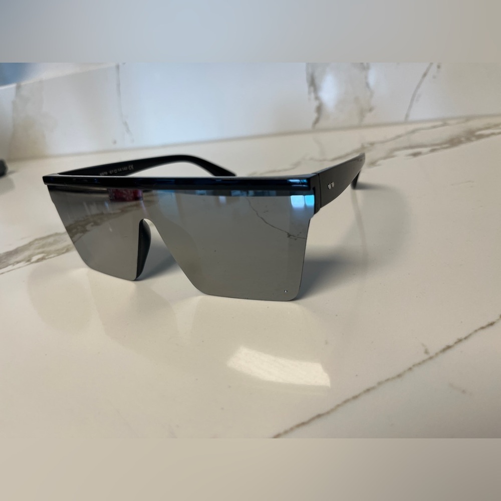 Oversized Shield Sunglasses Black Frame Mirror Lens – Futuristic Style